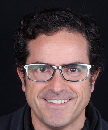 Dr. Alejandro Otero Ávila | clínica dental en Granada | Clínica Otero