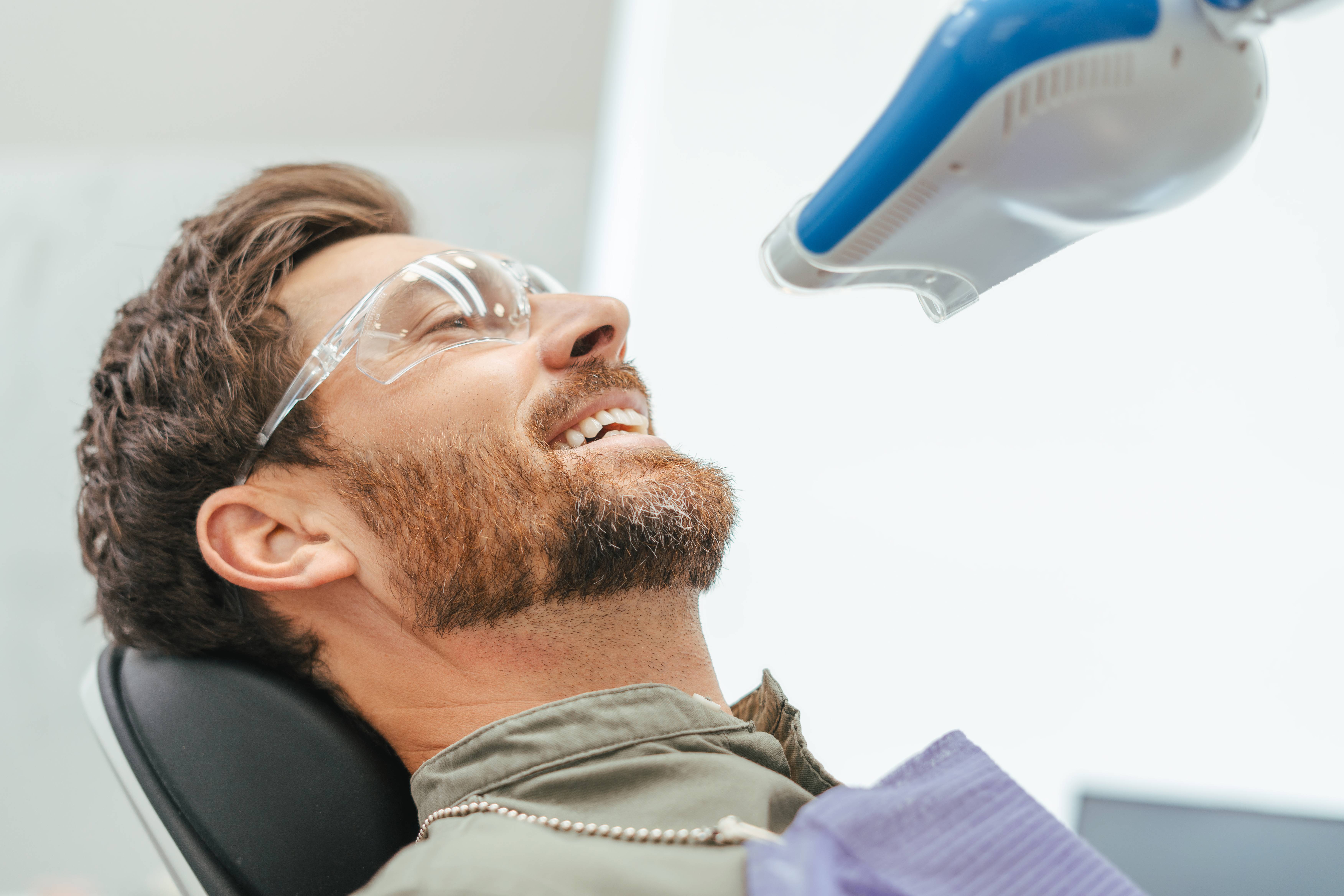 Cómo la estética dental puede rejuvenecer tu rostro por completo