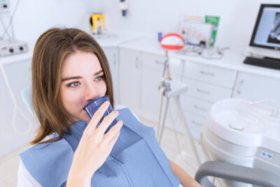 Sensibilidad dental al frío o calor: Causas comunes y remedios